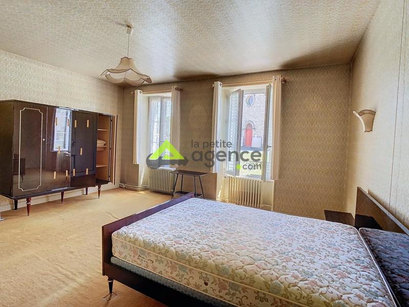 Maison de village - 216 m² - 9 pièces