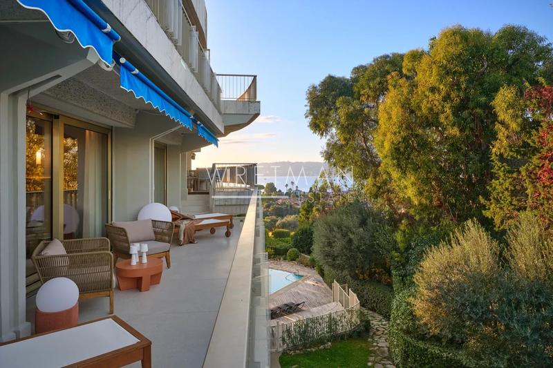 Appartement - 281 m² - 6 pièces