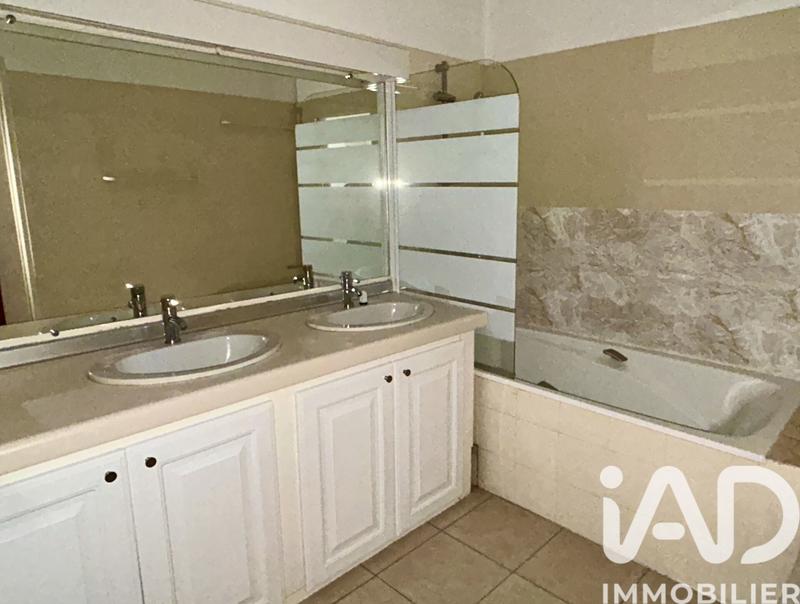 Appartement - 96 m² - 4 pièces