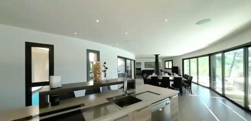 Villa - 394 m² - 11 pièces