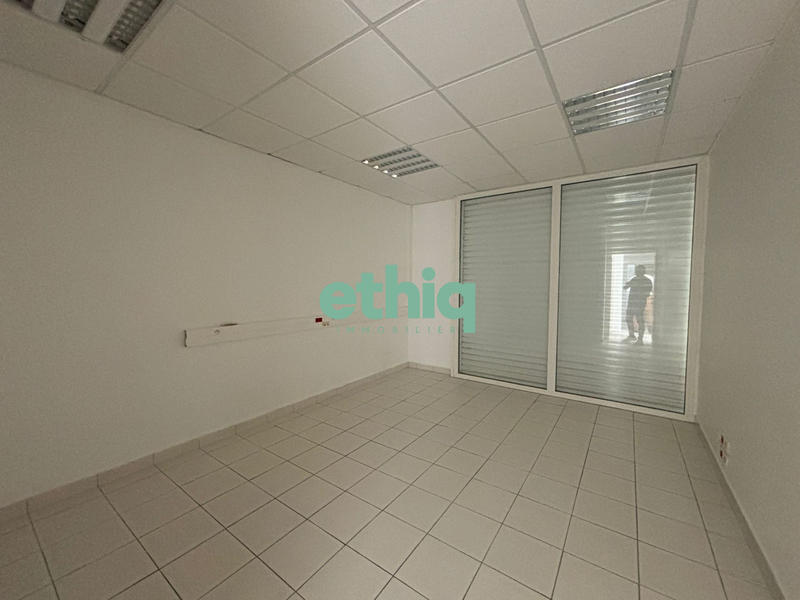 Local commercial - 420 m²