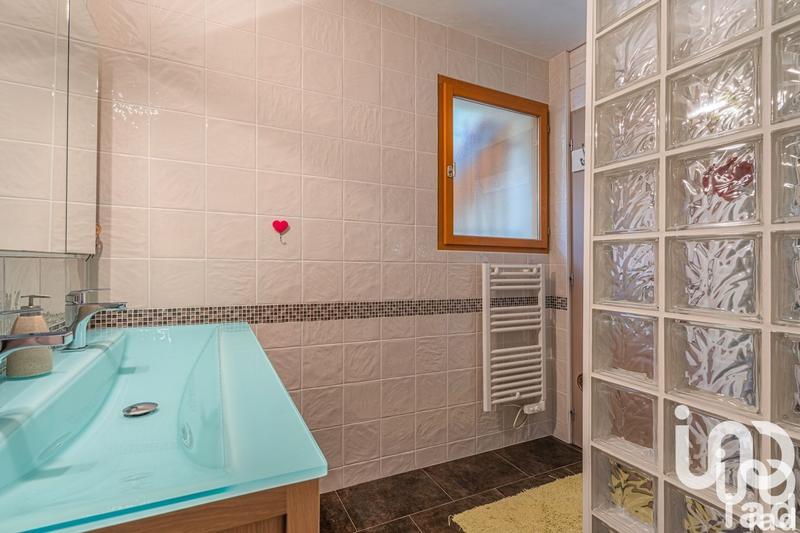 Maison - 255 m² - 7 pièces