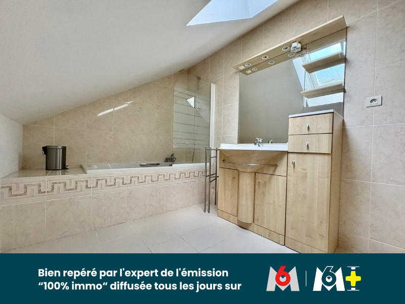 Maison - 205 m² - 8 pièces