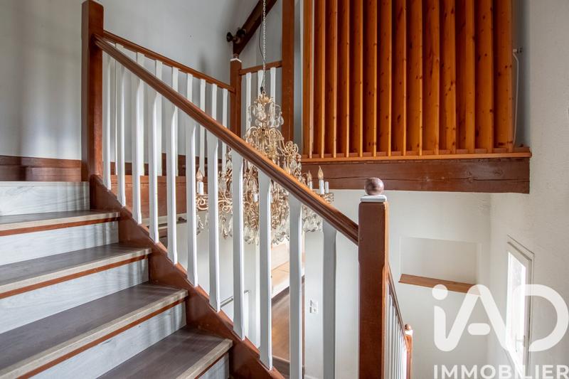 Maison - 180 m² - 8 pièces