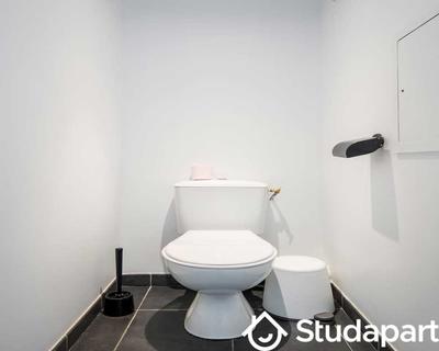 Chambre - 90 m² - 1 pièce