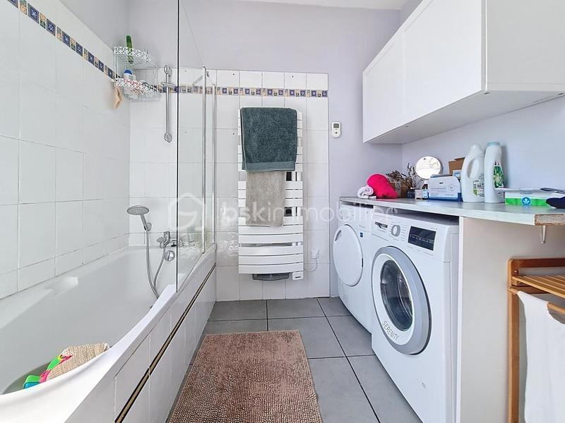 Maison - 200 m² - 7 pièces