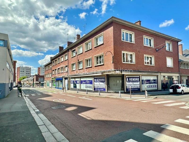 Local commercial - 250 m² - 2 pièces