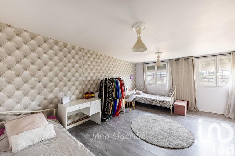 Maison - 166 m² - 8 pièces