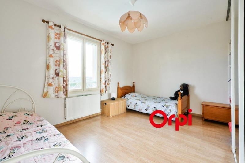 Maison - 203 m² - 6 pièces