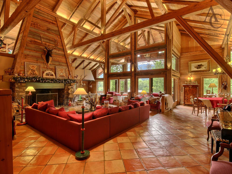 Châlet - 585 m² - 11 pièces