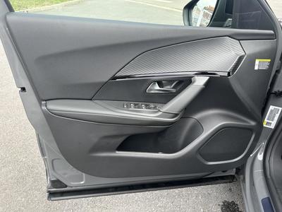 Peugeot 2008 Gt Hybrid 145 e-Dcs6 Drive Assit+