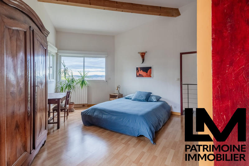 Maison - 180 m² - 6 pièces