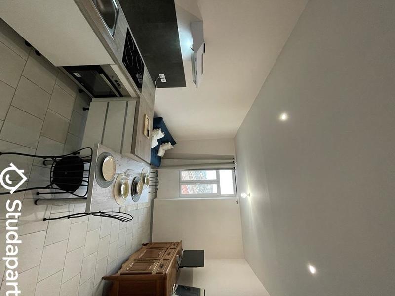 Chambre - 10 m² - 1 pièce