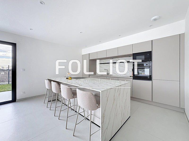 Maison - 147 m² - 6 pièces