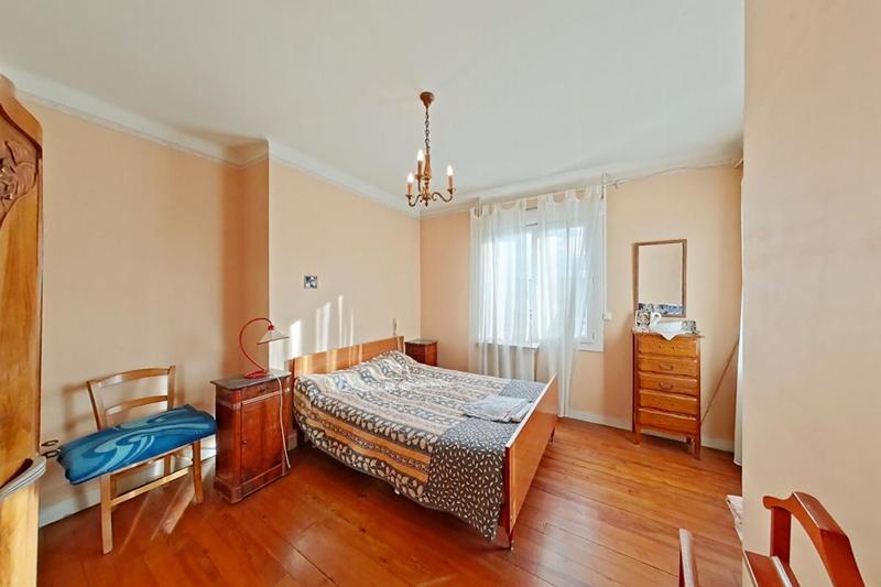 Maison - 170 m² - 7 pièces