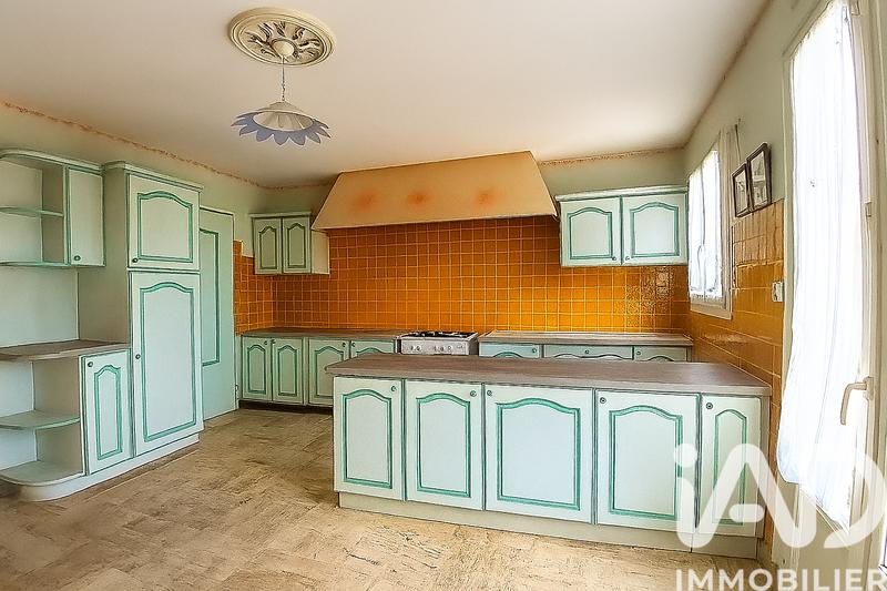 Maison - 207 m² - 11 pièces