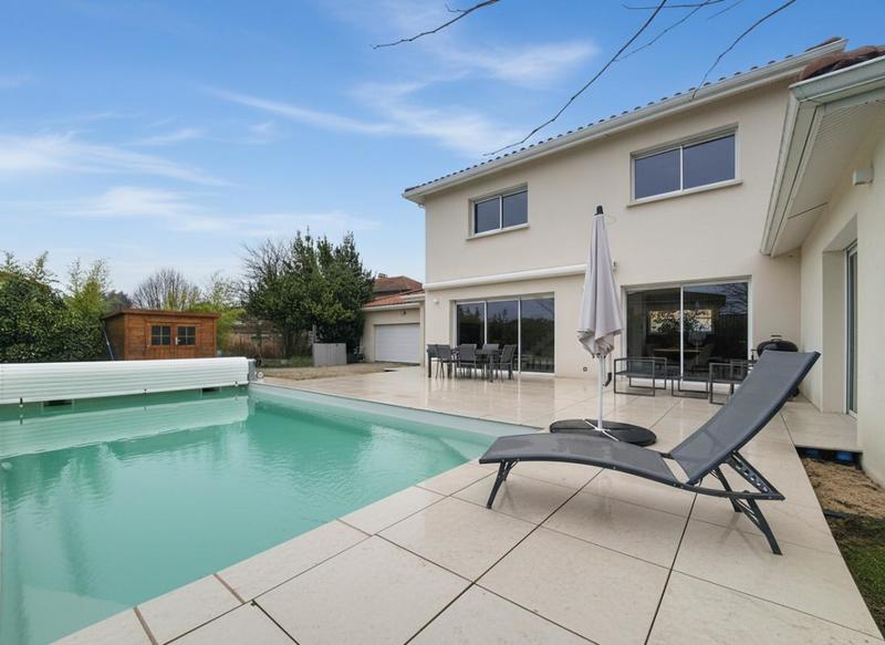 Maison - 160 m² - 5 pièces