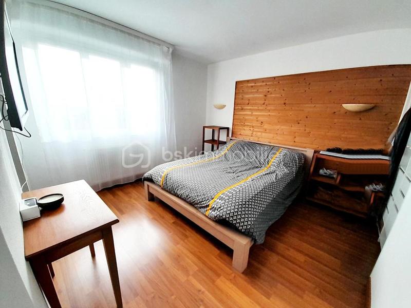 Maison traditionnelle - 183 m² - 7 pièces