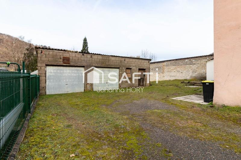 Maison - 216 m² - 10 pièces