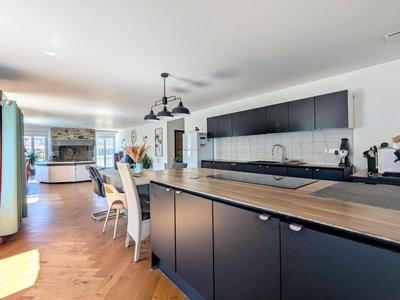 Appartement - 140 m² - 5 pièces