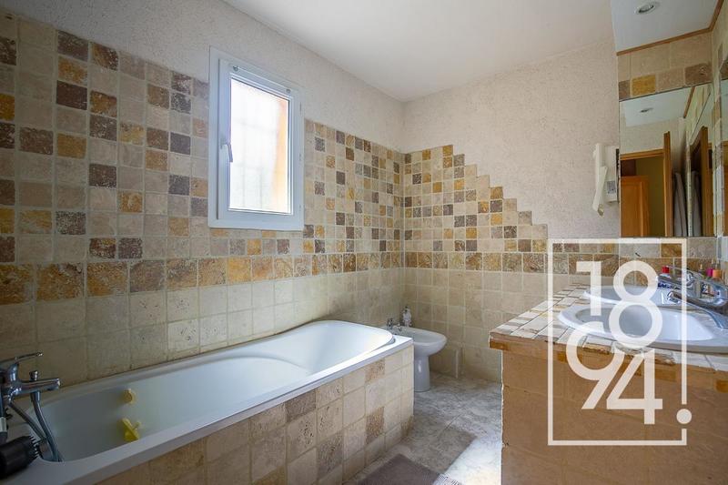 Maison - 188 m² - 6 pièces