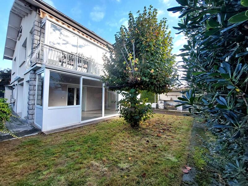 Maison - 168 m² - 7 pièces