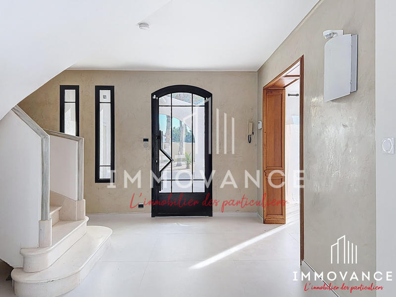 Villa - 277 m² - 6 pièces