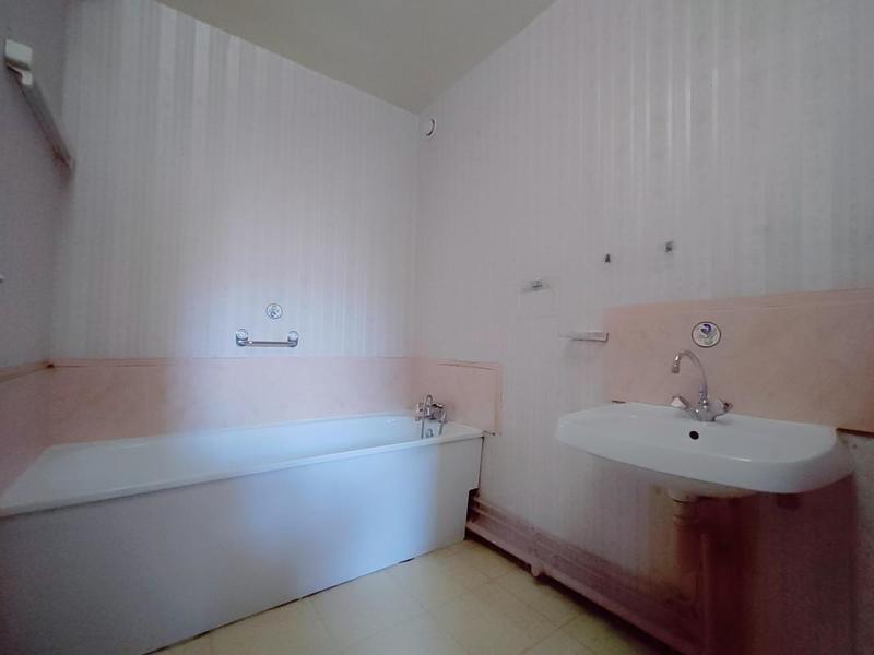 Appartement - 99 m² - 5 pièces