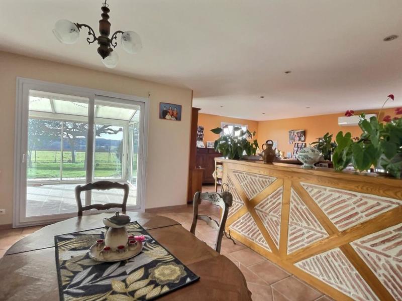 Pavillon - 160 m² - 3 pièces