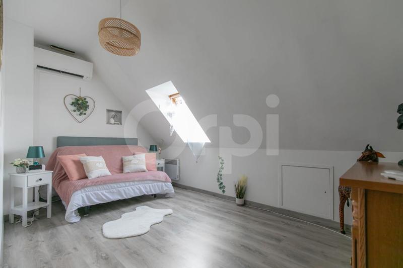 Maison - 99 m² - 4 pièces