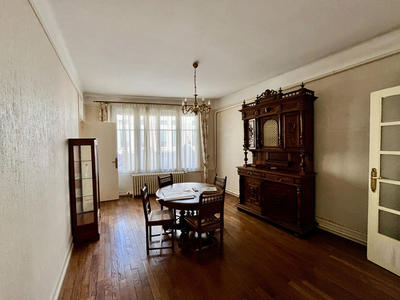 Appartement - 144 m² - 5 pièces