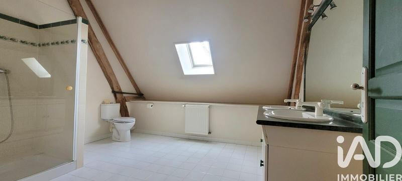 Maison - 232 m² - 8 pièces