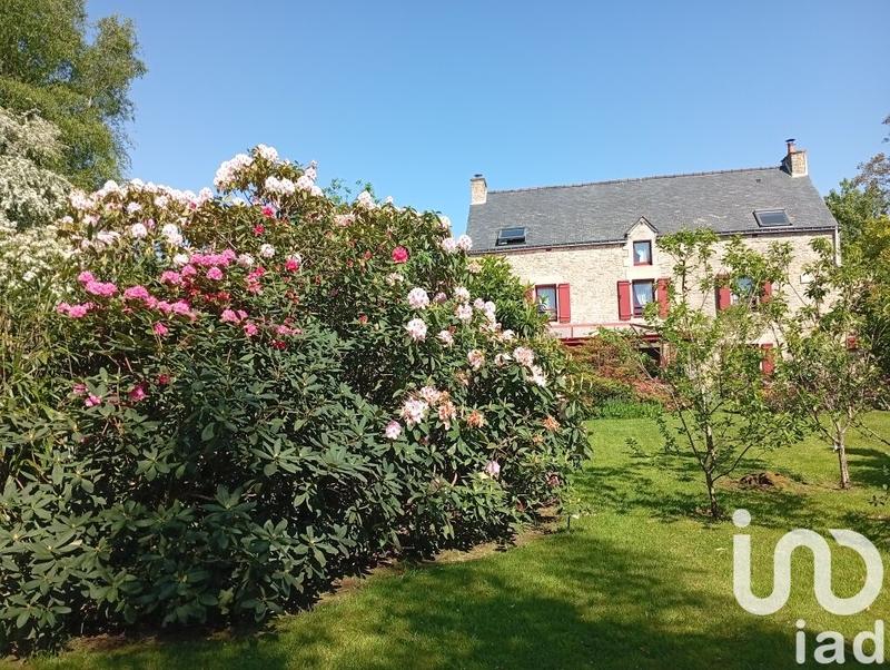 Maison - 228 m² - 10 pièces