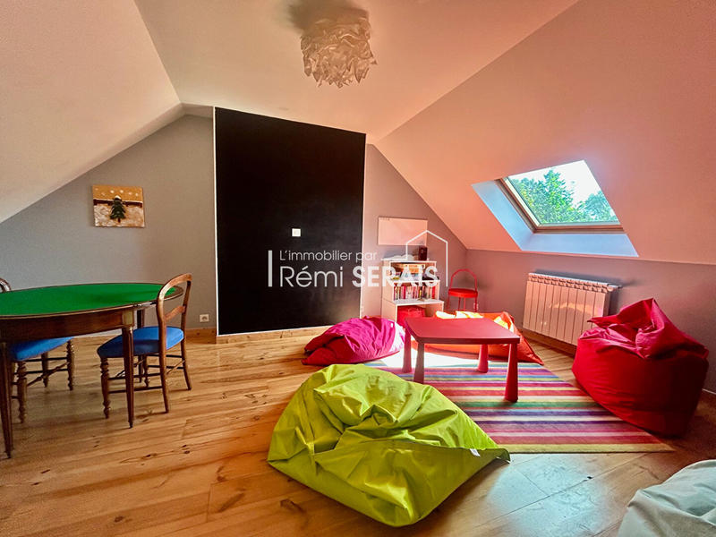 Maison - 186 m² - 6 pièces