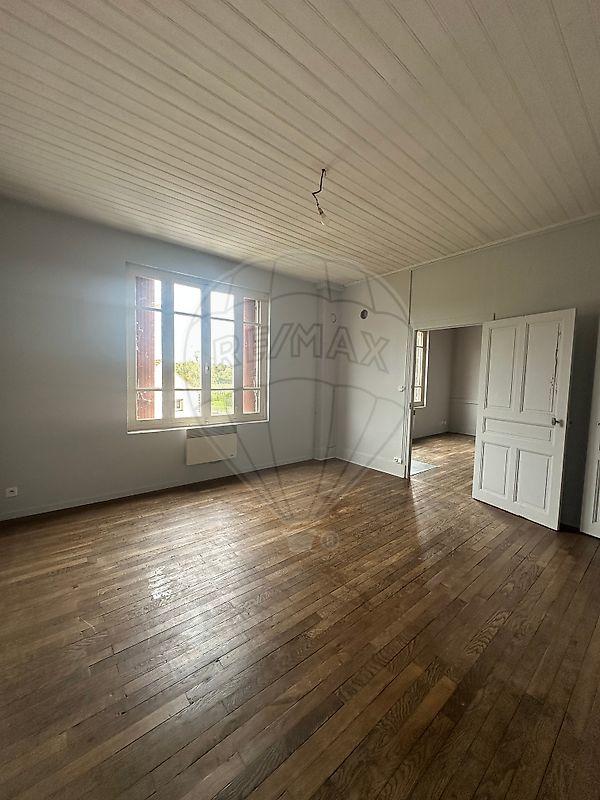 Maison - 205 m² - 10 pièces