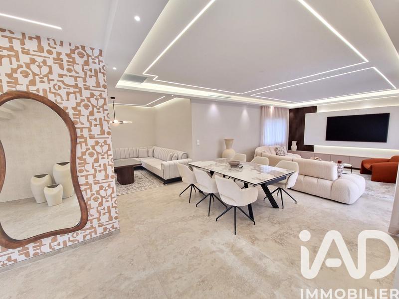 Maison - 153 m² - 7 pièces