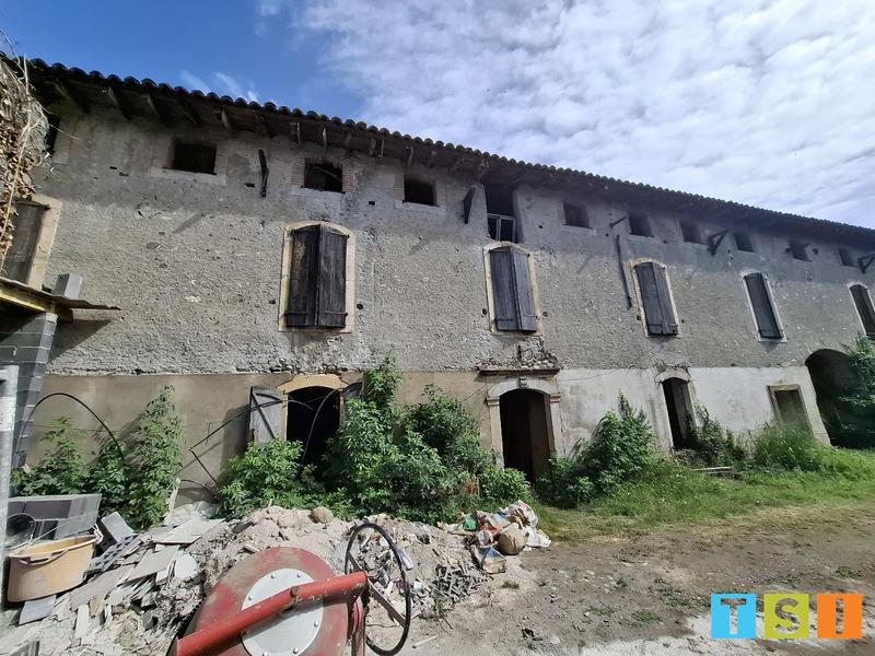 Maison - 400 m² - 10 pièces