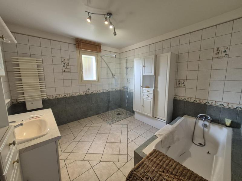 Maison - 140 m² - 4 pièces