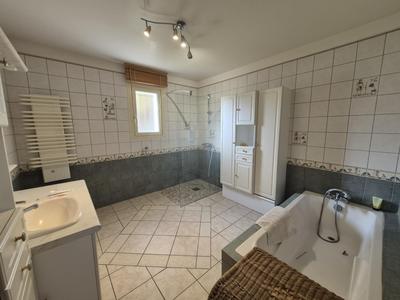 Maison - 140 m² - 4 pièces