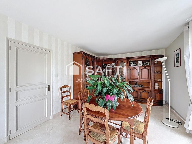 Maison - 177 m² - 7 pièces