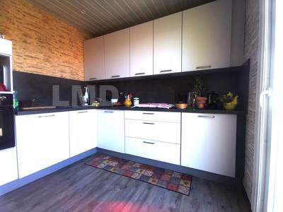 Maison traditionnelle - 182 m² - 7 pièces