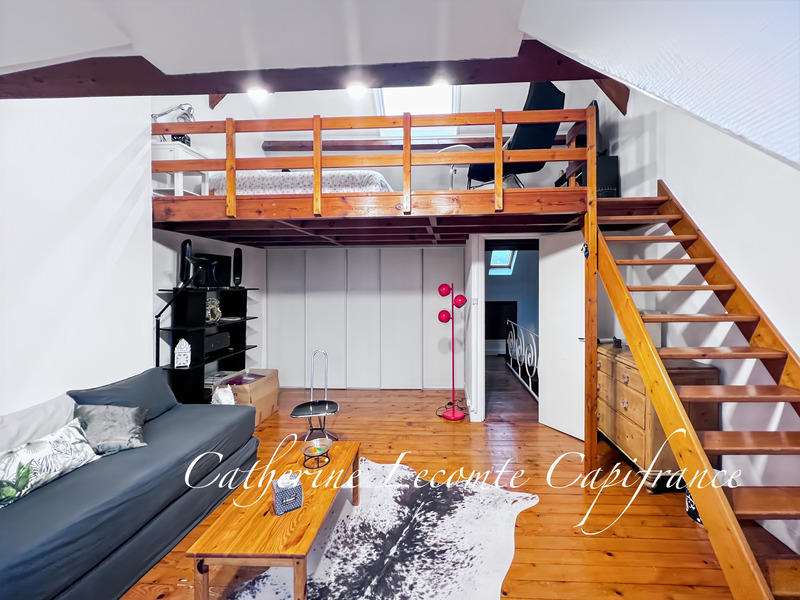 Maison - 180 m² - 8 pièces