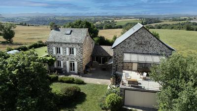 Corps de ferme - 251 m² - 11 pièces