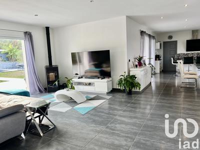 Maison - 140 m² - 5 pièces