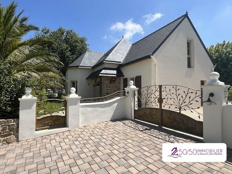 Maison - 155 m² - 7 pièces