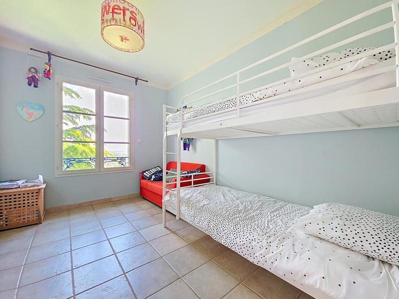 Maison - 200 m² - 5 pièces