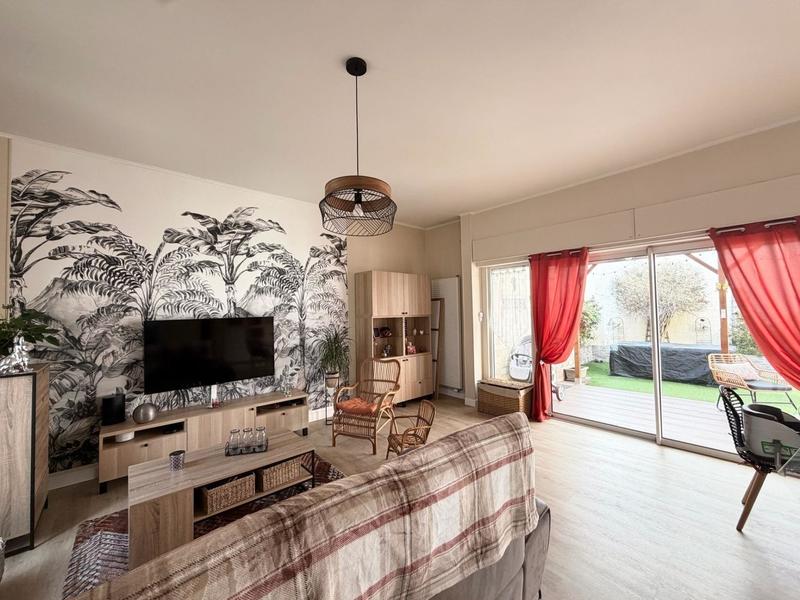 Maison - 95 m² - 5 pièces