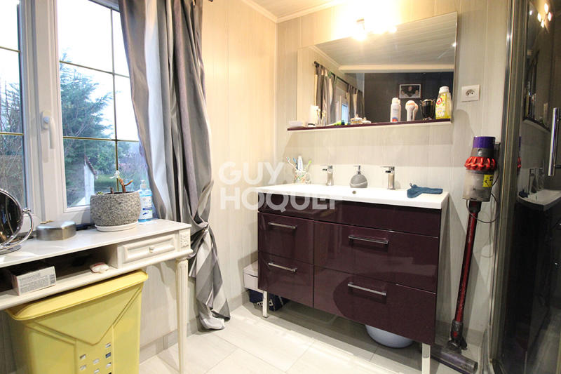 Maison - 180 m² - 7 pièces