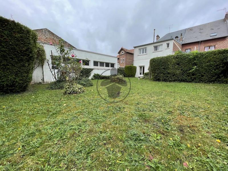 Maison - 212 m² - 8 pièces