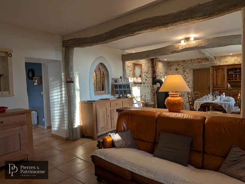 Propriété - 248 m² - 10 pièces